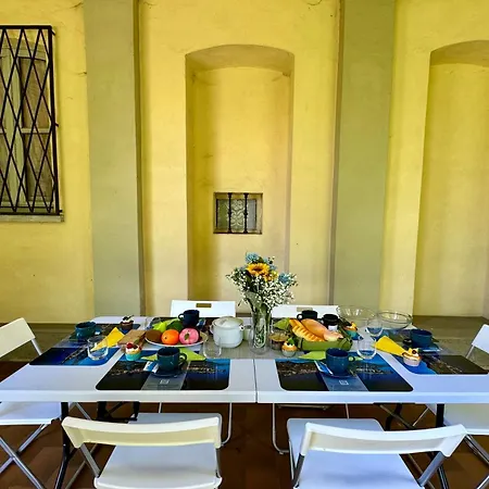 Harriet Villa Grandola ed Uniti